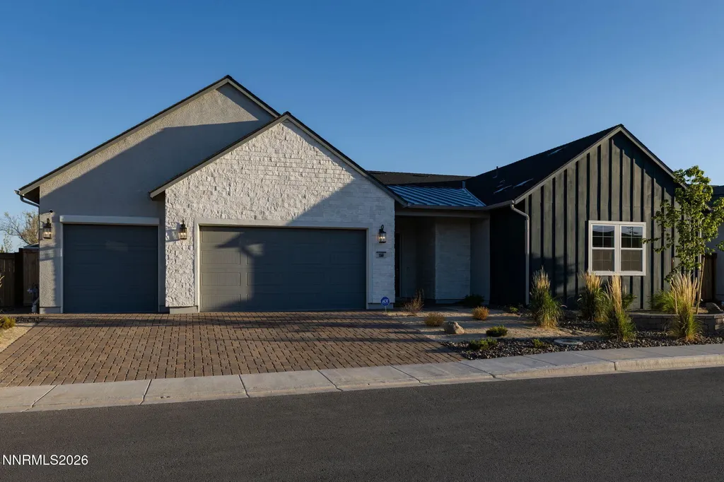 1561 Evangeline Sparks NV 89436