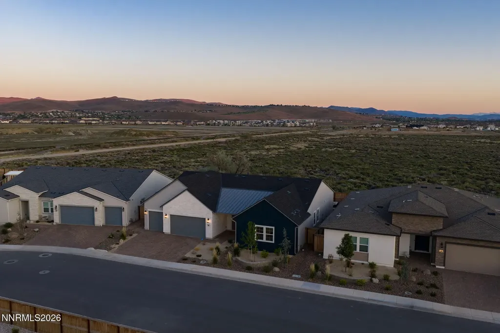 1561 Evangeline Sparks NV 89436