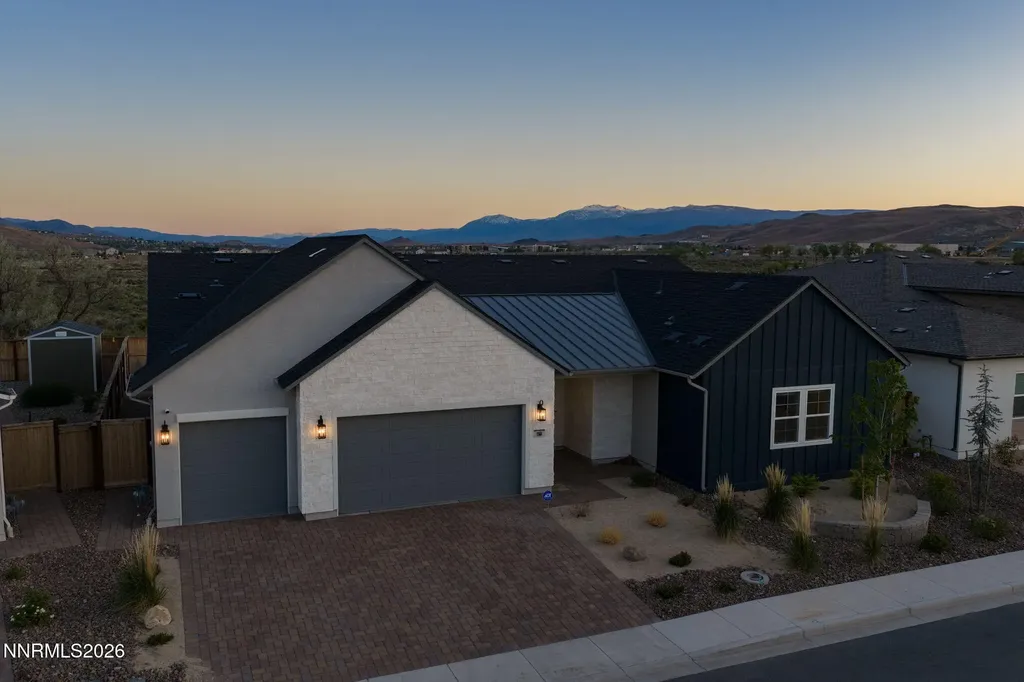 1561 Evangeline Sparks NV 89436
