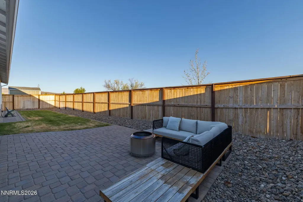 1561 Evangeline Sparks NV 89436