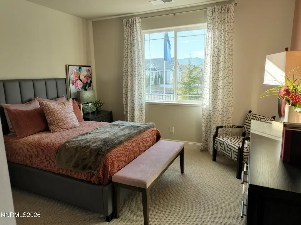 2330 Hickory Sparks NV 89441