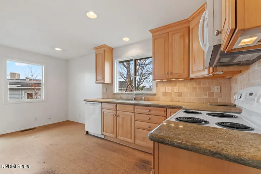 1606 Knoll Reno NV 89509