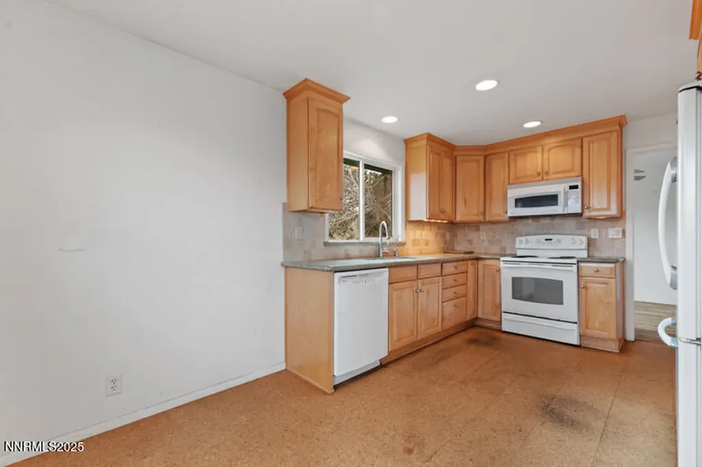 1606 Knoll Reno NV 89509