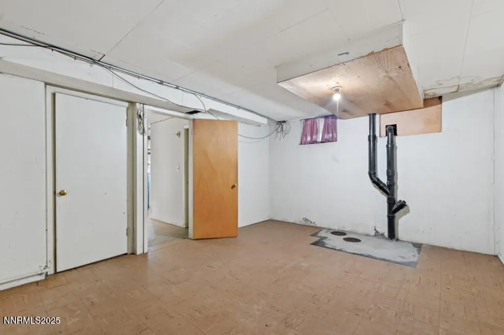 1606 Knoll Reno NV 89509