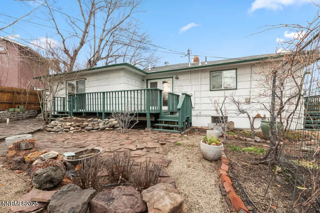 1606 Knoll Reno NV 89509