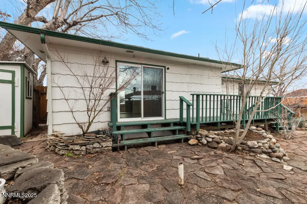 1606 Knoll Reno NV 89509