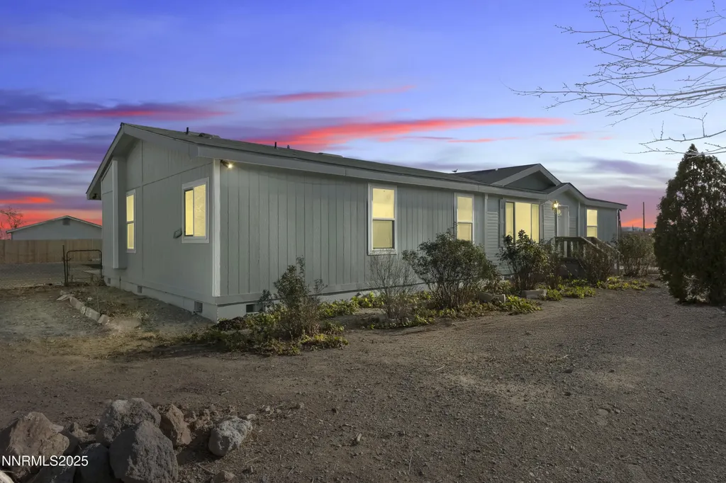 2550 Rawhide Silver Springs NV 89429