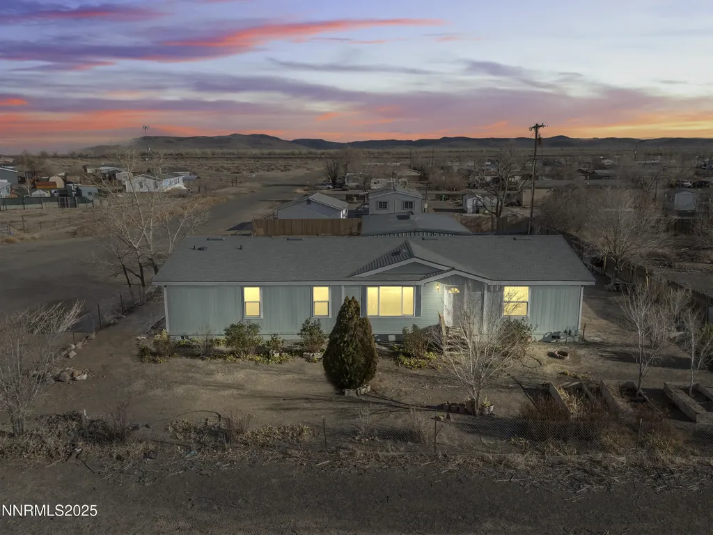 2550 Rawhide Silver Springs NV 89429
