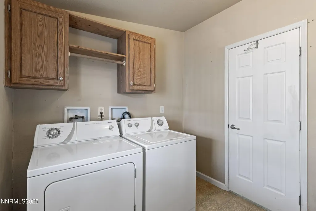2550 Rawhide Silver Springs NV 89429