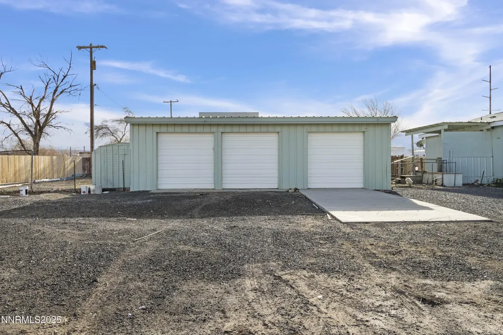 2550 Rawhide Silver Springs NV 89429