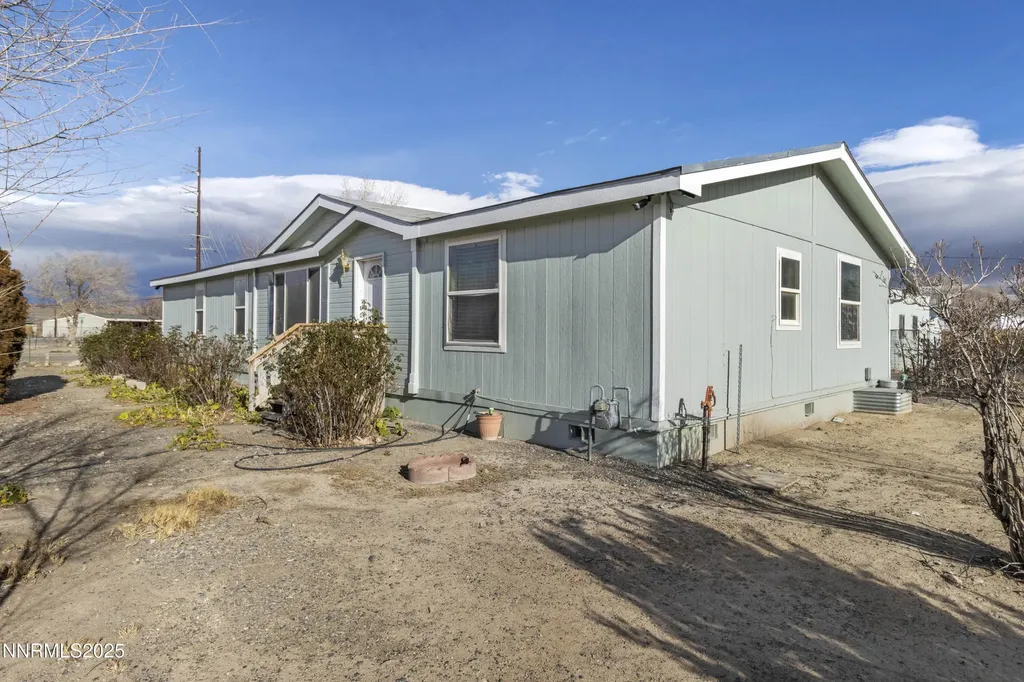 2550 Rawhide Silver Springs NV 89429