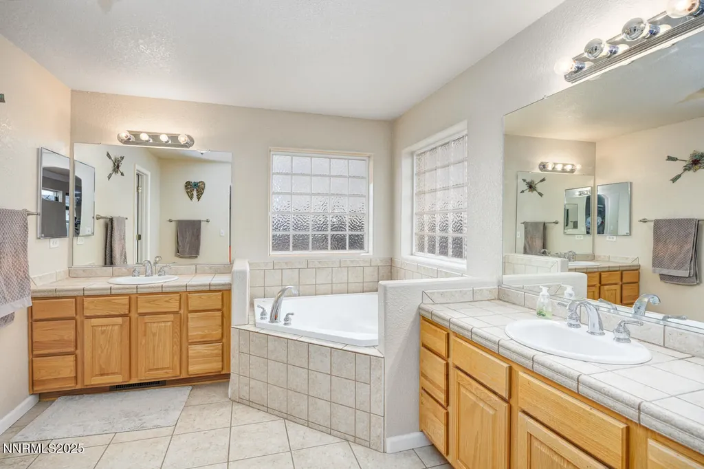 1820 Heidi Fallon NV 89406