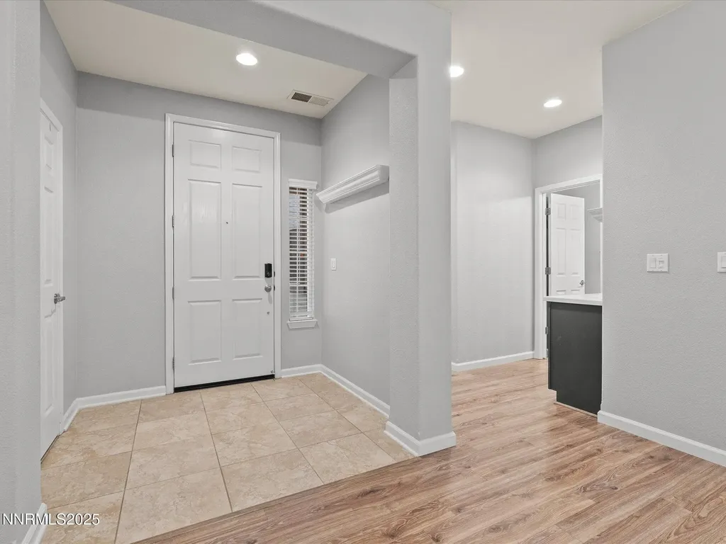 1056 Crown View Reno NV 89523