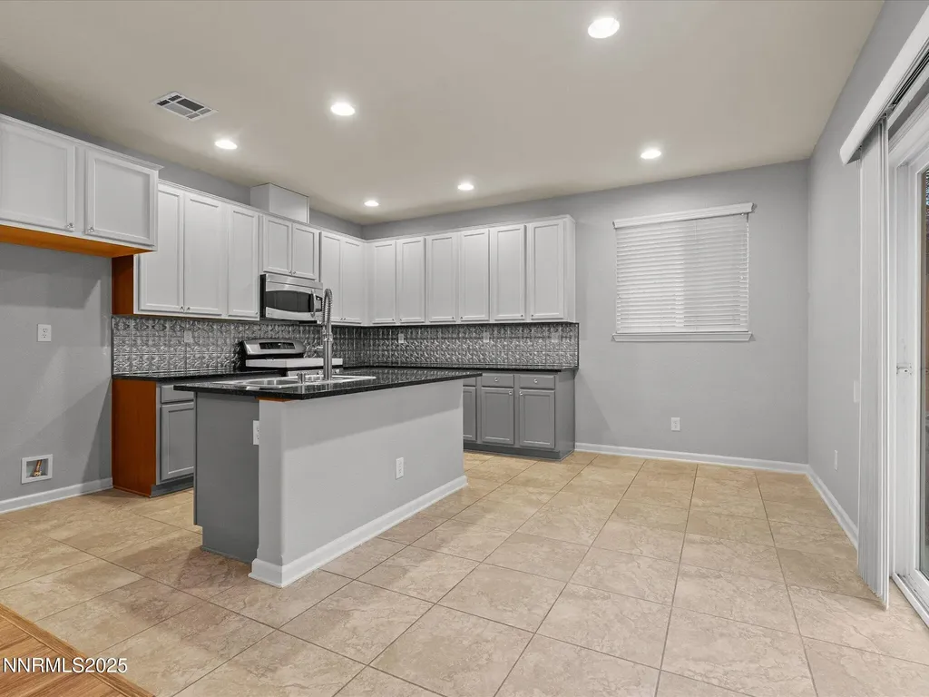 1056 Crown View Reno NV 89523