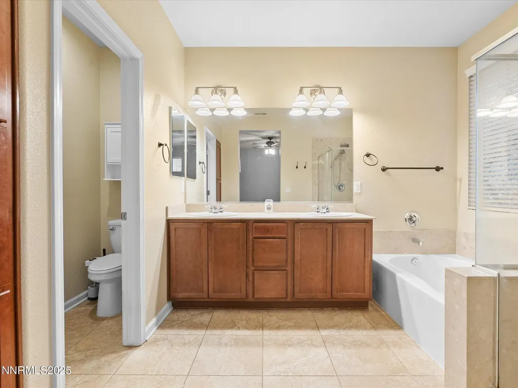 1056 Crown View Reno NV 89523
