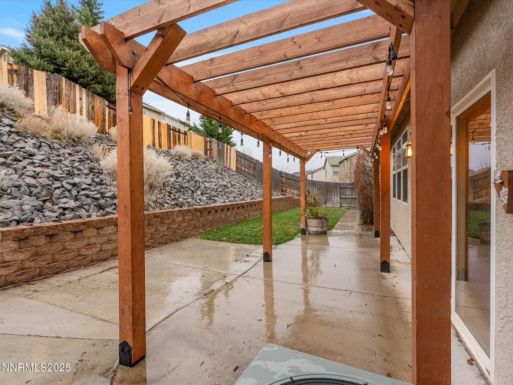 1056 Crown View Reno NV 89523
