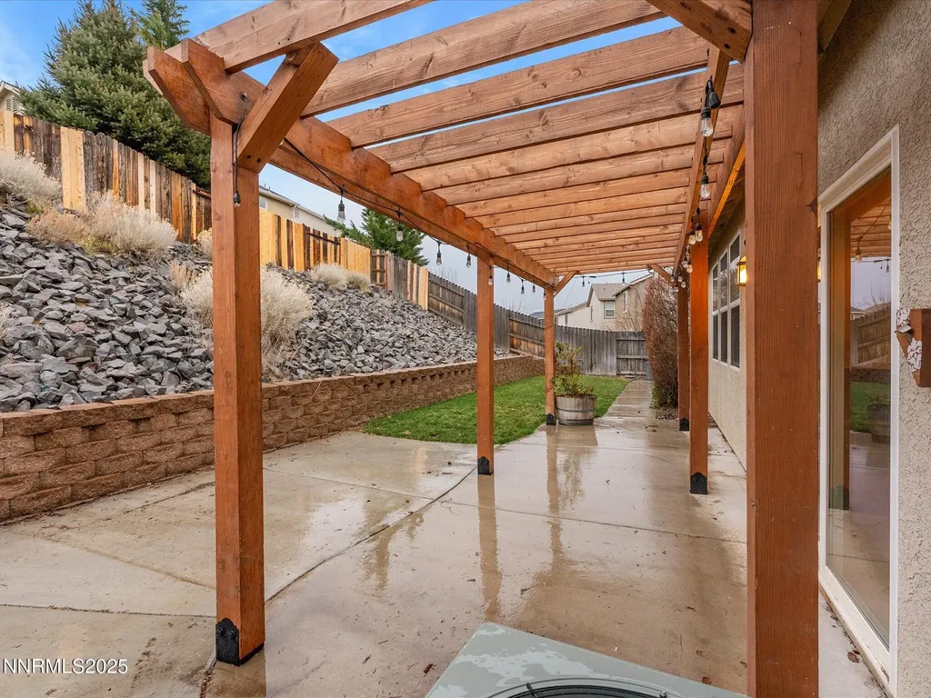 1056 Crown View Reno NV 89523