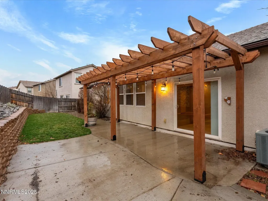 1056 Crown View Reno NV 89523