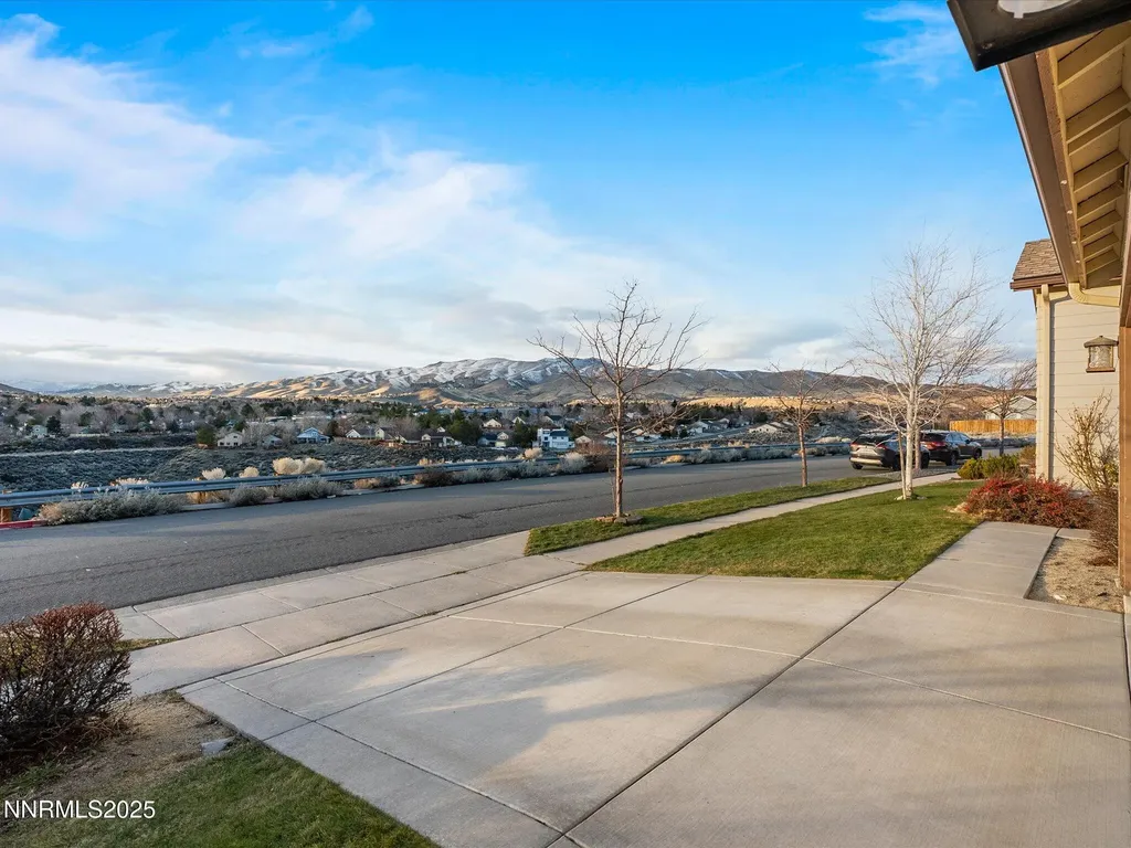 1056 Crown View Reno NV 89523