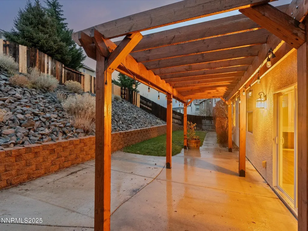 1056 Crown View Reno NV 89523