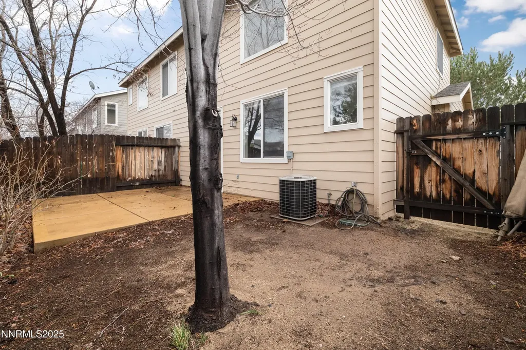 9294 Lone Wolf Reno NV 89506