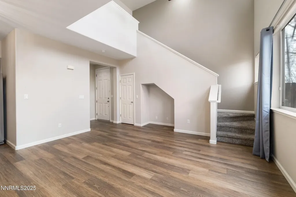9294 Lone Wolf Reno NV 89506
