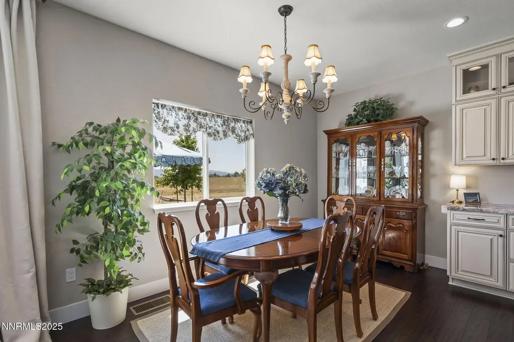 390 Angelina Wellington NV 89444