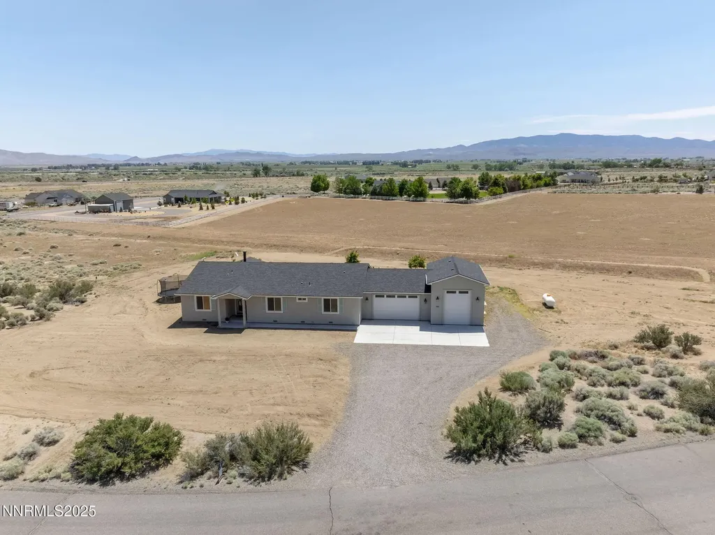 390 Angelina Wellington NV 89444