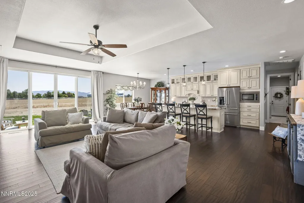 390 Angelina Wellington NV 89444