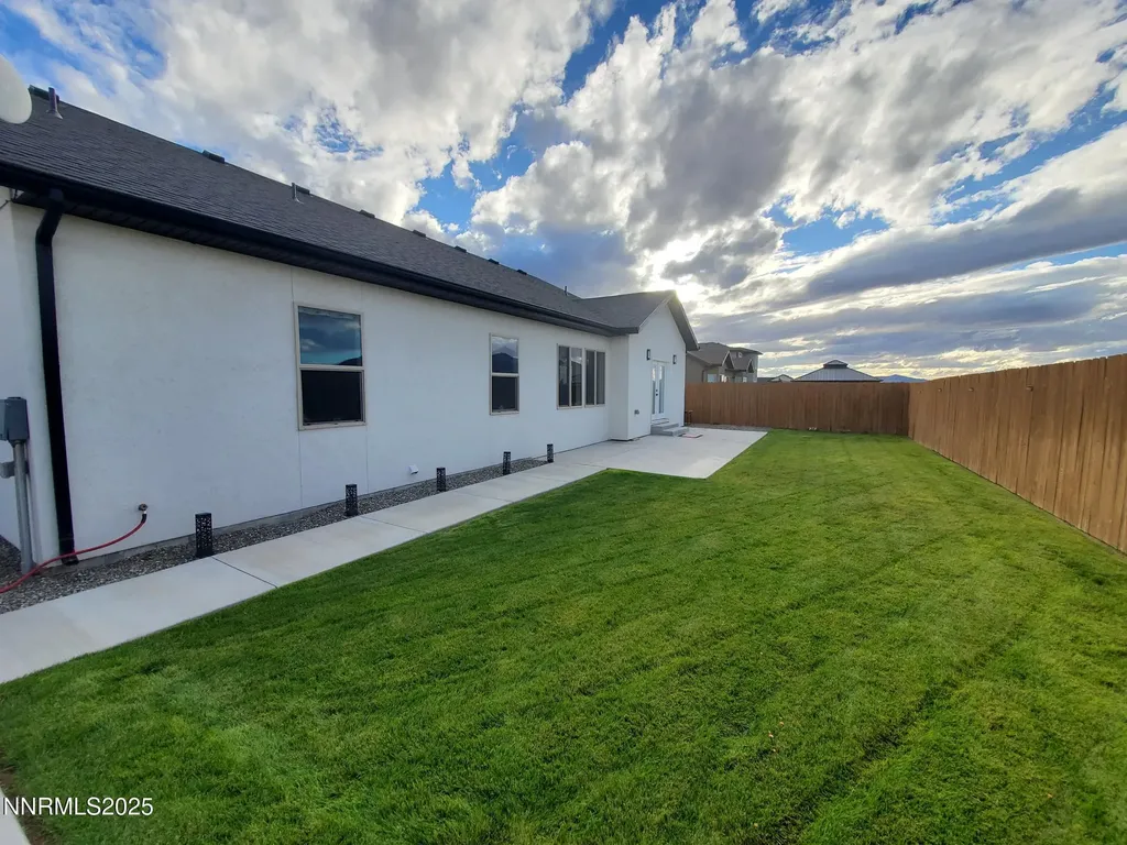 5335 Marla Winnemucca NV 89445