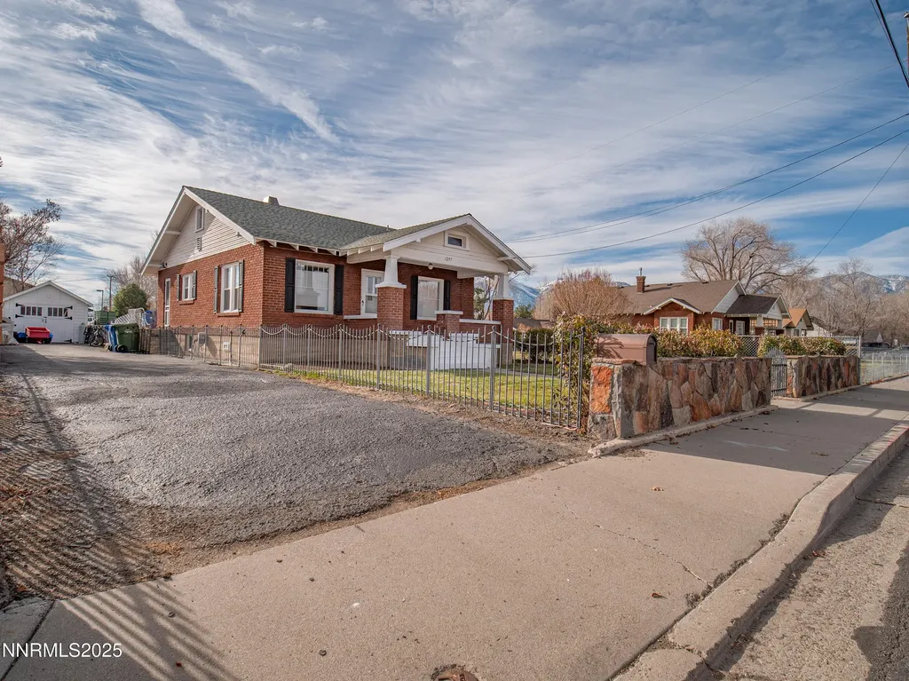 1297 Toler Gardnerville NV 89410