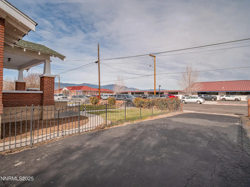 1297 Toler Gardnerville NV 89410