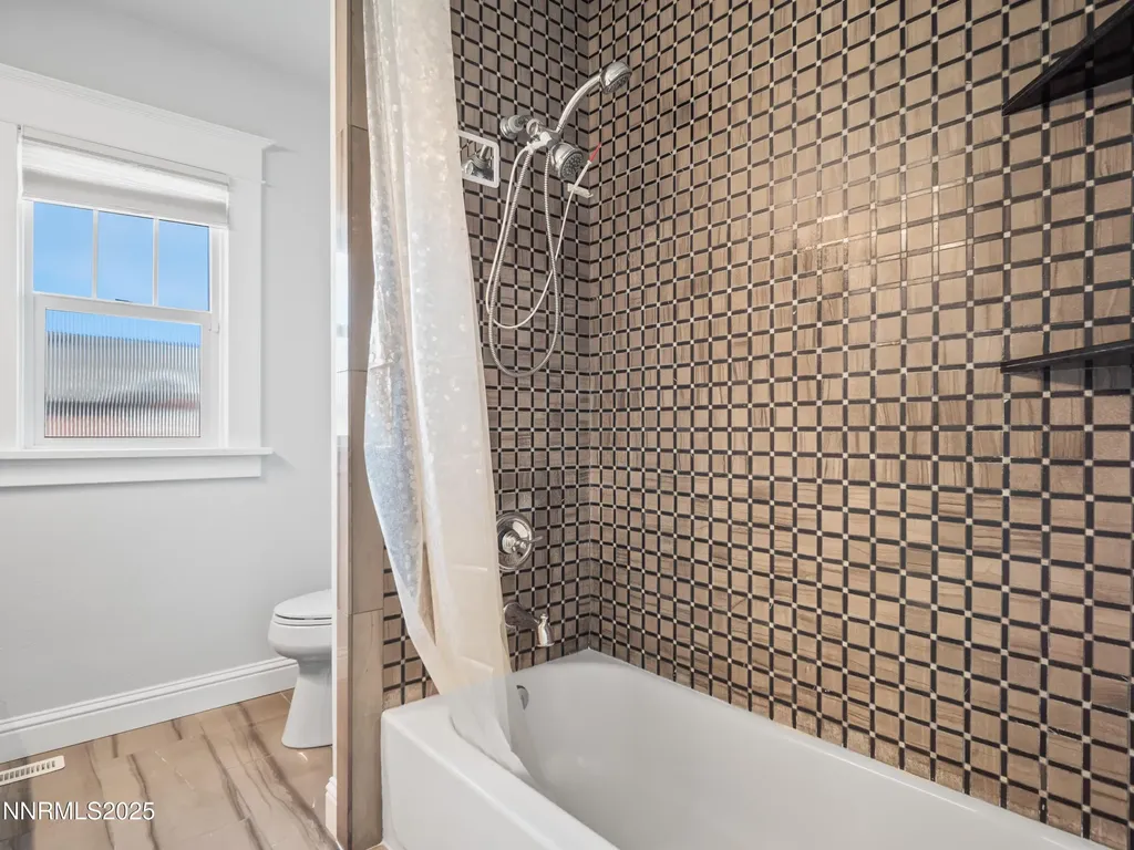 1297 Toler Gardnerville NV 89410