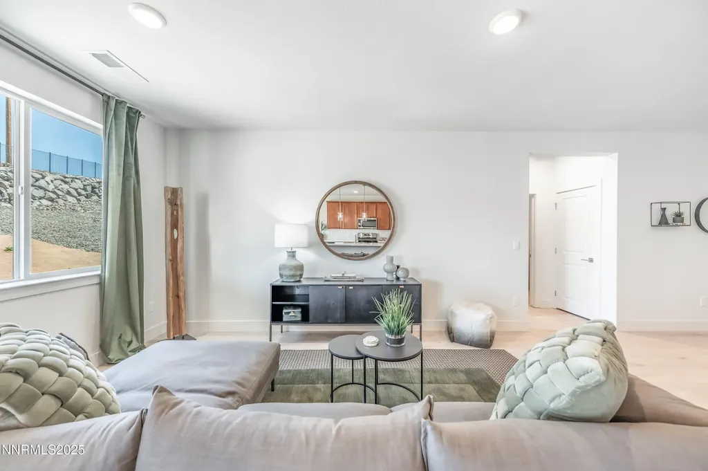 725 Sun Mesa Sun Valley NV 89433