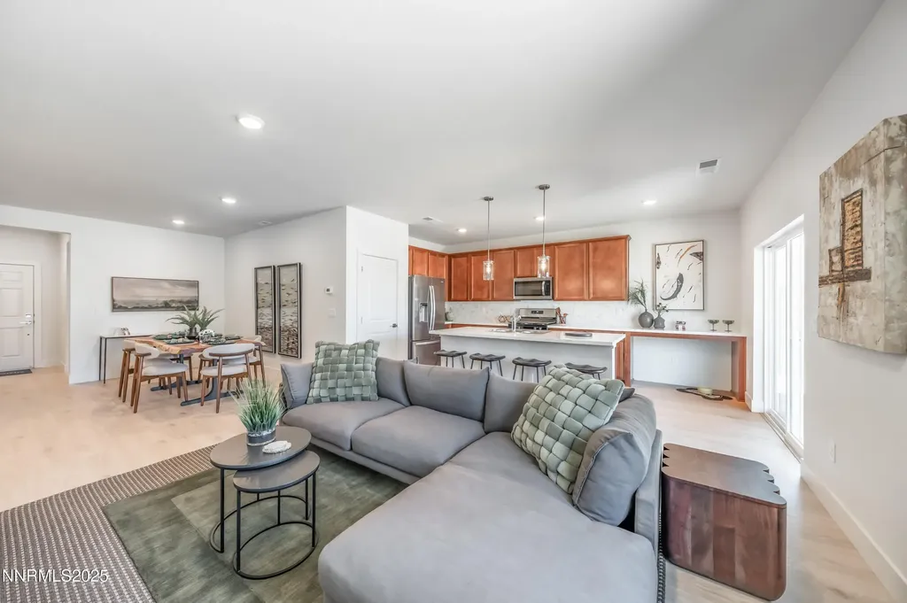 725 Sun Mesa Sun Valley NV 89433