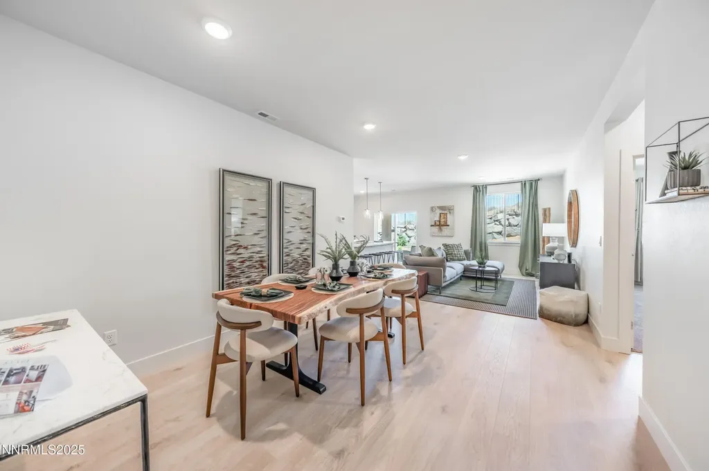 725 Sun Mesa Sun Valley NV 89433