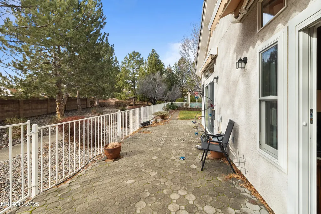 464 Sierra Leaf Reno NV 89511