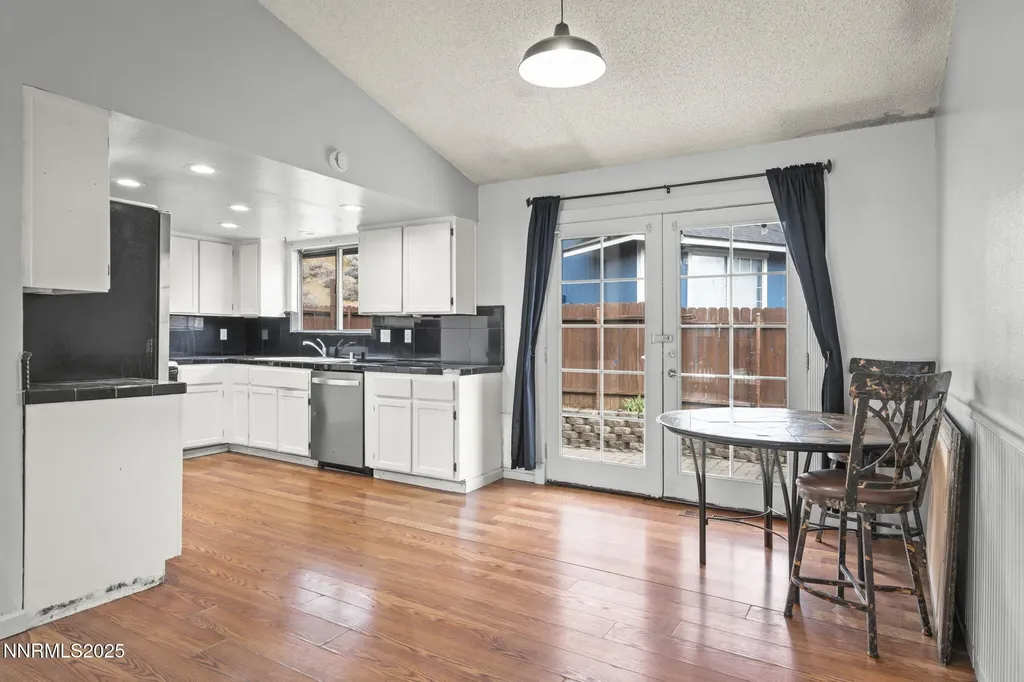 1720 Peavine Reno NV 89503
