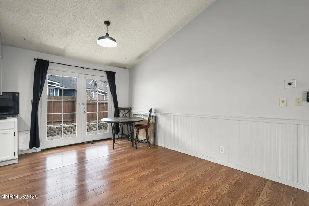 1720 Peavine Reno NV 89503