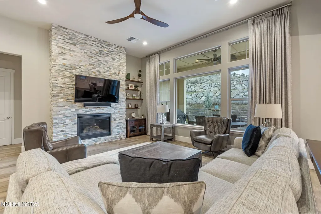 3684 Pinot Grigio Reno NV 89509