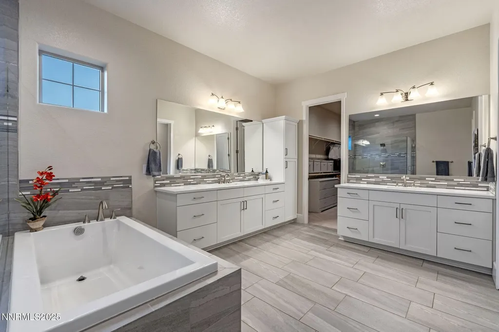 3684 Pinot Grigio Reno NV 89509