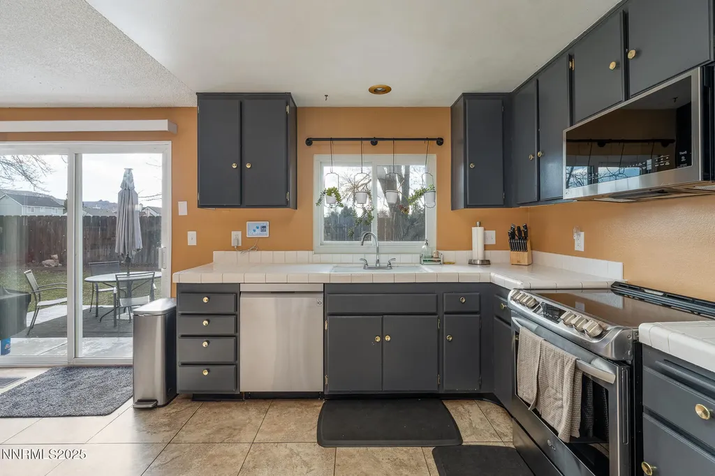 1411 Shady Oak Carson City NV 89701