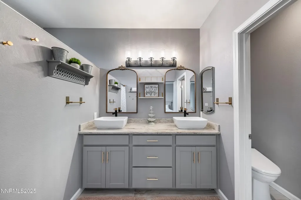10 Curnow Springs Sparks NV 89436
