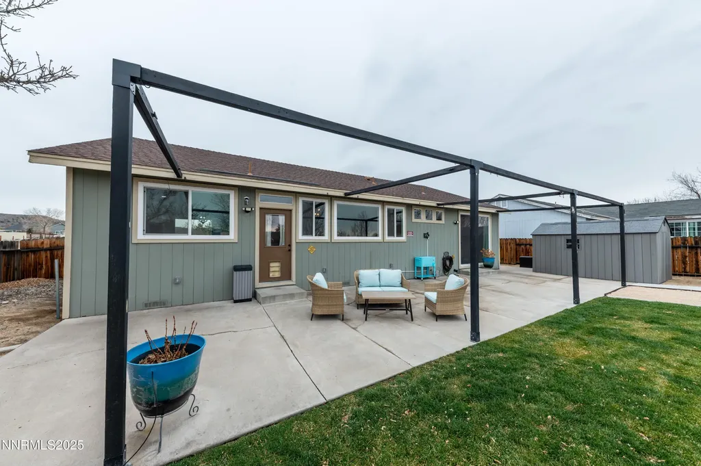 10 Curnow Springs Sparks NV 89436