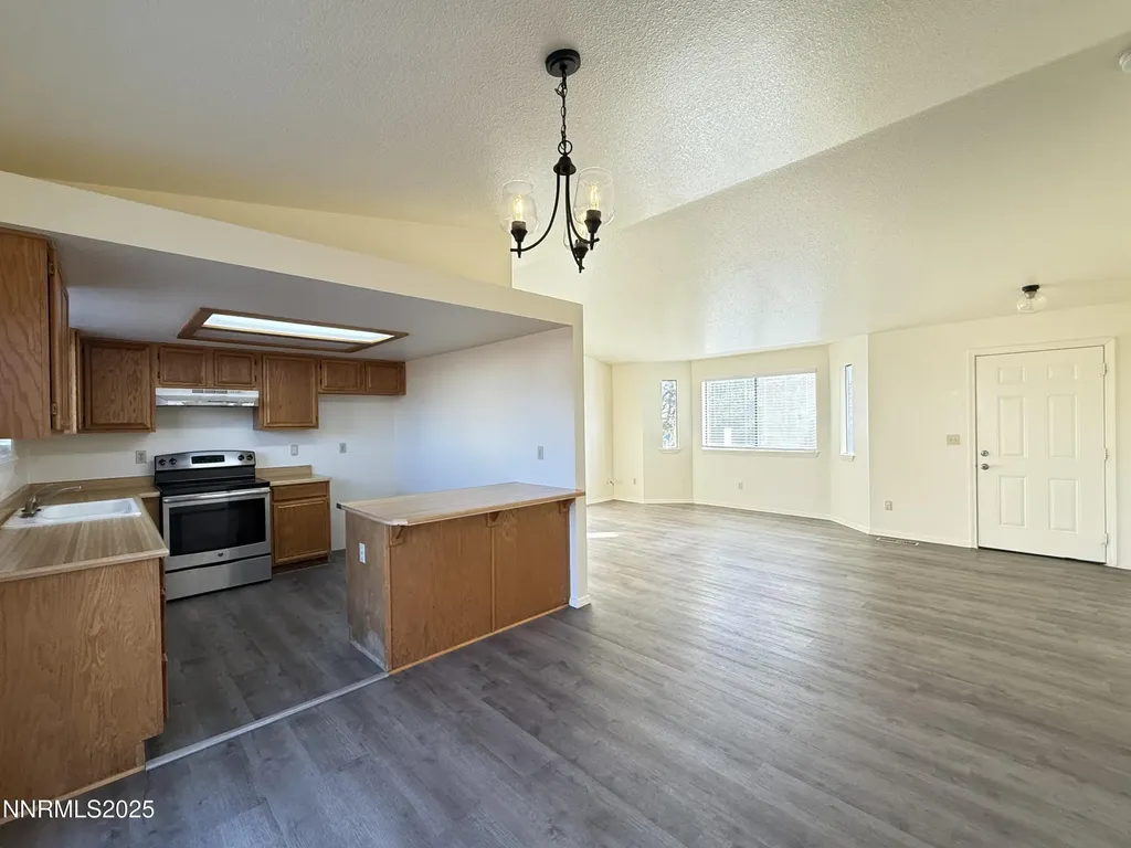982 Ridgeview Carson City NV 89705