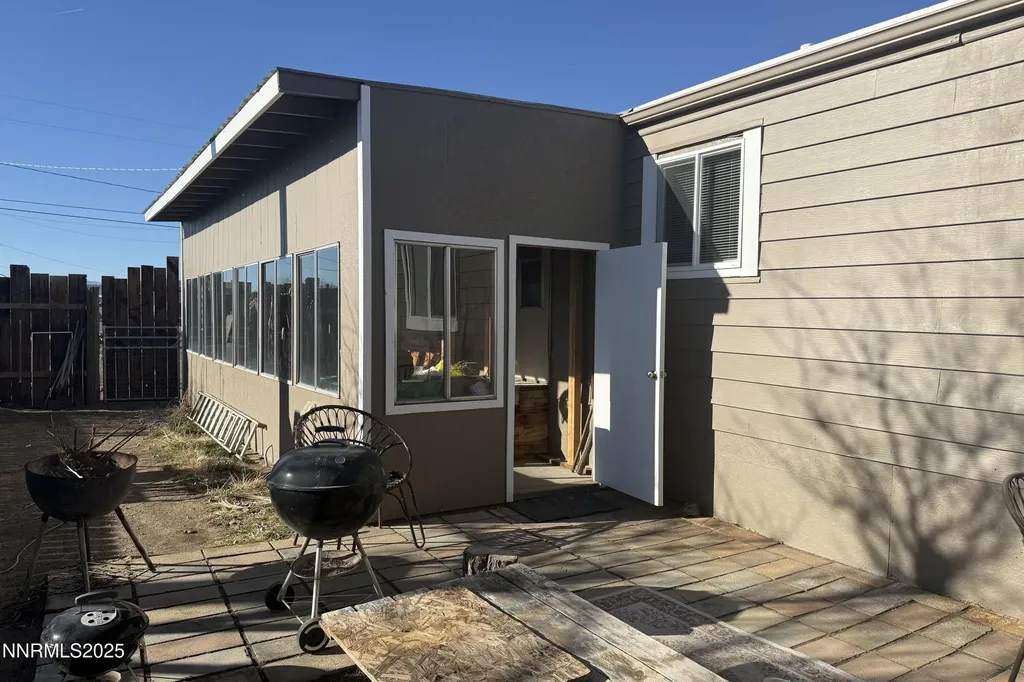 3801 Citrus Silver Springs NV 89429