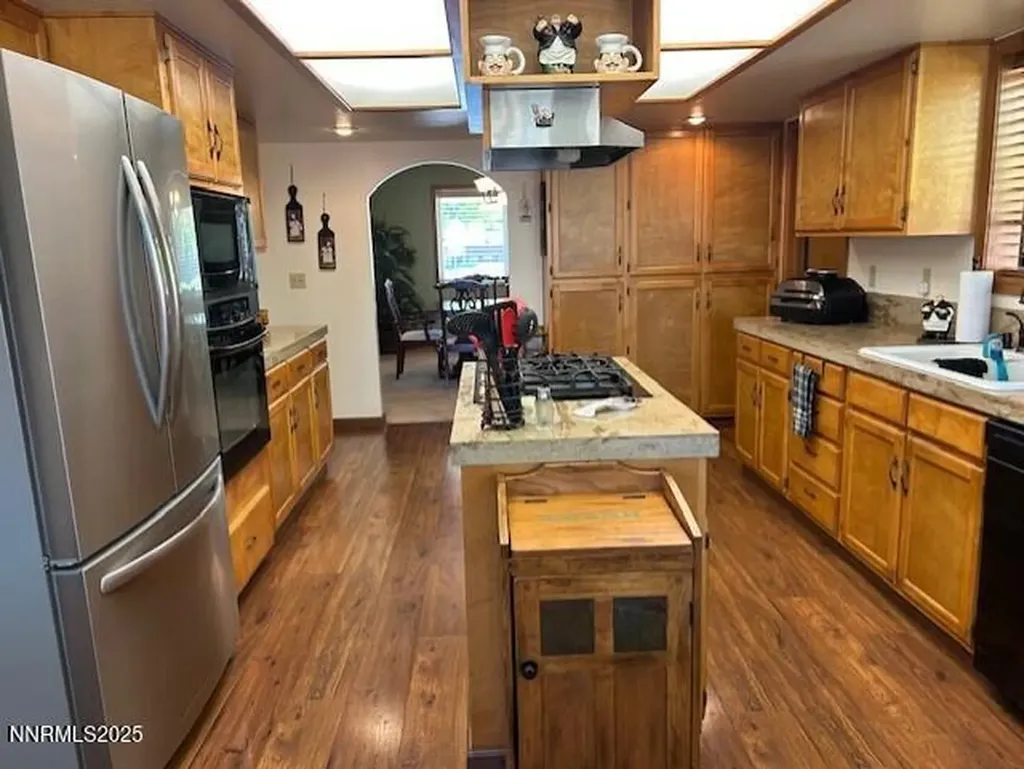 2099 Thomas Fallon NV 89406