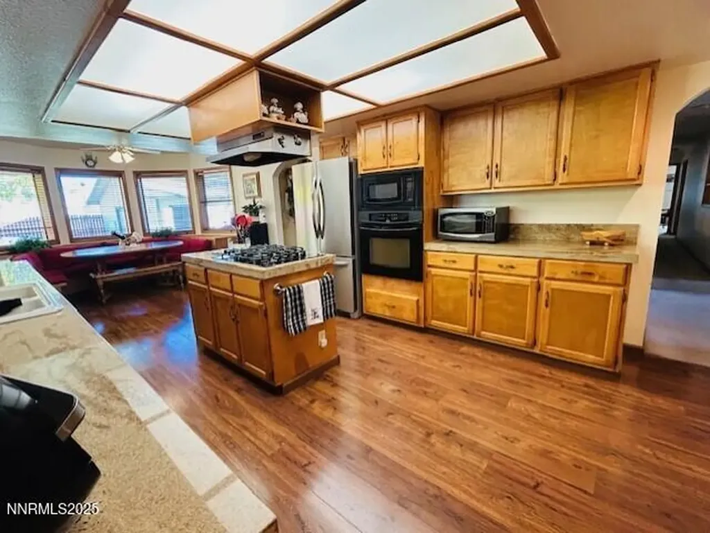 2099 Thomas Fallon NV 89406