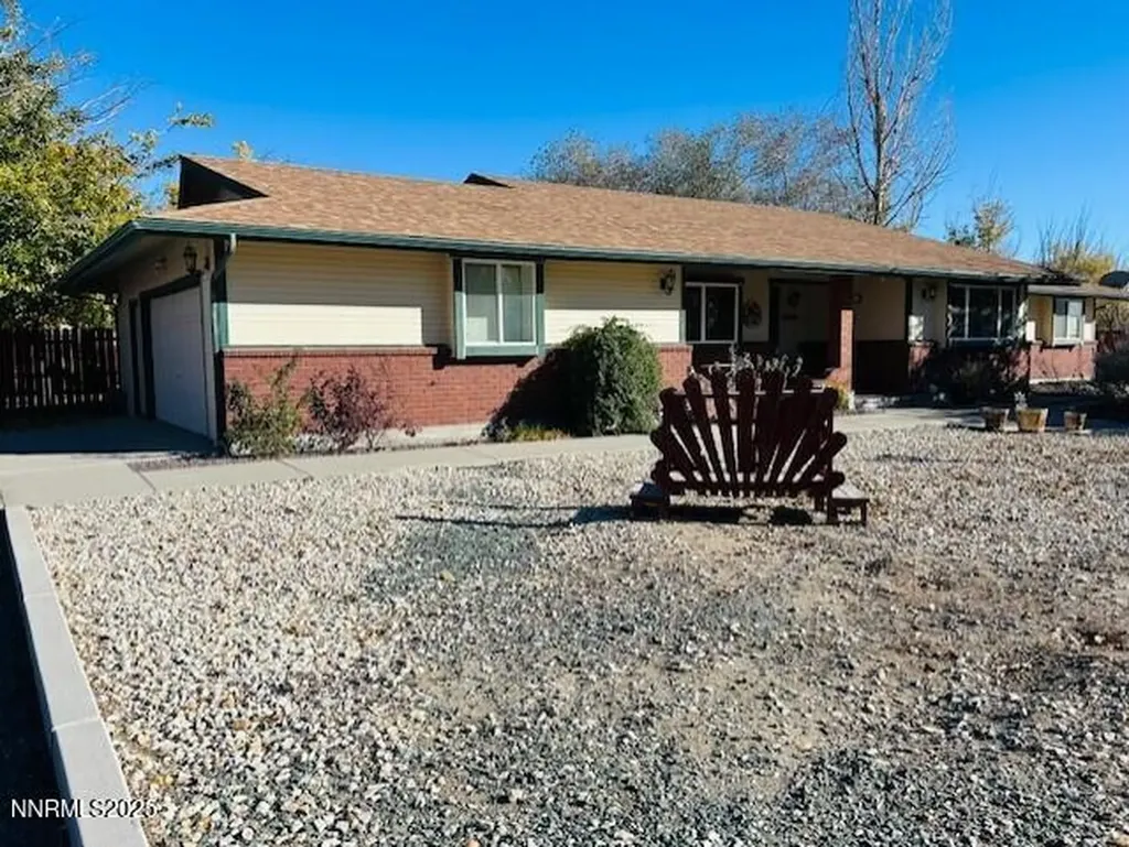 2099 Thomas Fallon NV 89406