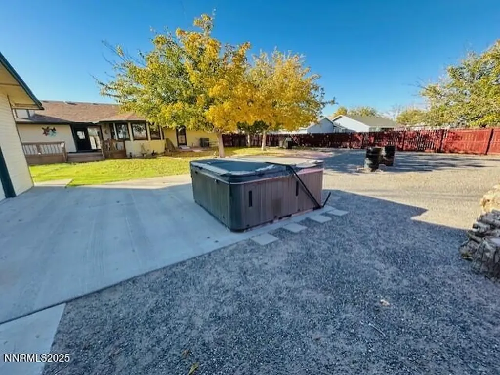 2099 Thomas Fallon NV 89406